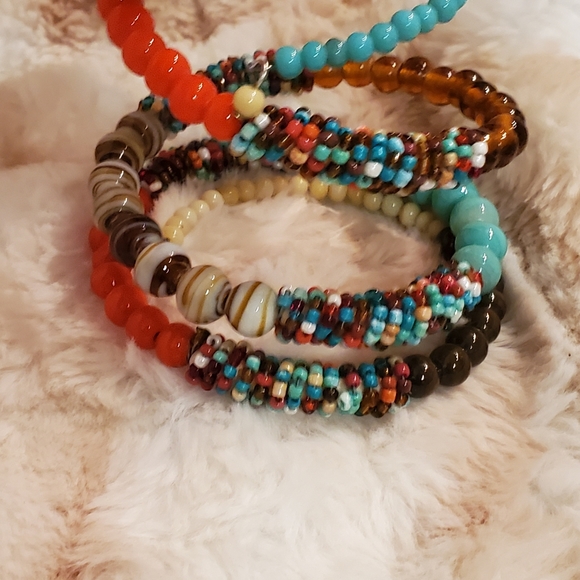 COPY - Beaded Bracelet - Picture 2 of 4